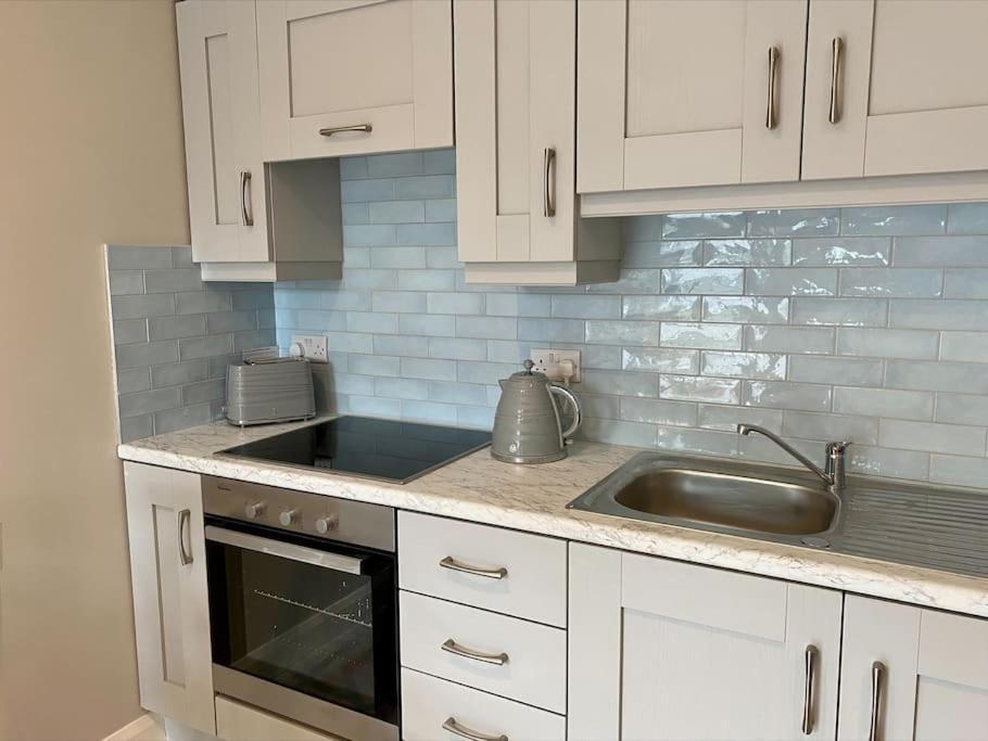 Erne Getaway No.7 Brand New 1 Bed Apartment Enniskillen Exterior photo