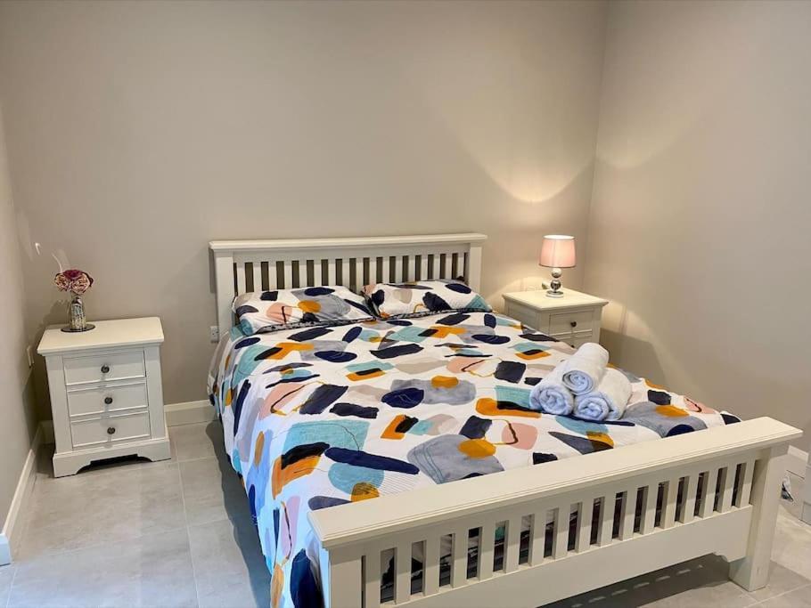 Erne Getaway No.7 Brand New 1 Bed Apartment Enniskillen Exterior photo